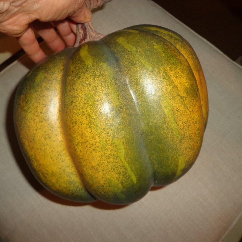 NWT DC David Christopher Carnival Pumpkin 8" x 8" Green/Golden